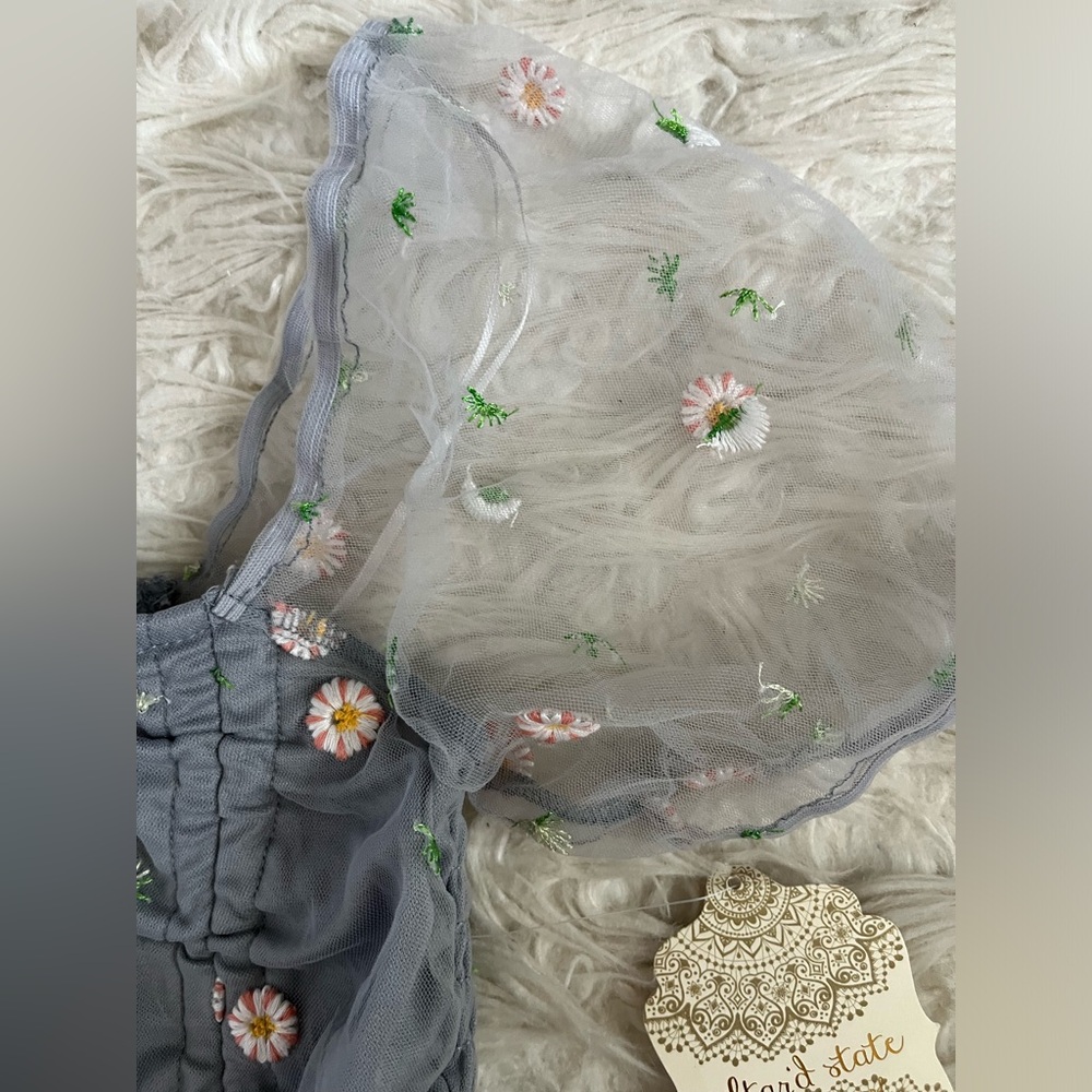 altar'd state puff sleeve flower crop top - Picture 3 of 5